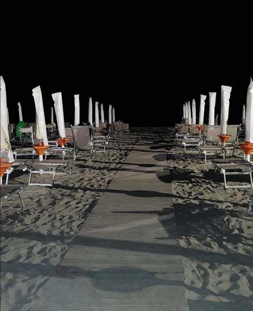 A Mare Con Vista Sul Mare A 50 Mt Apartment Marinella di Sarzana